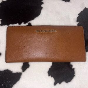 Michael Kors bifold large wallet